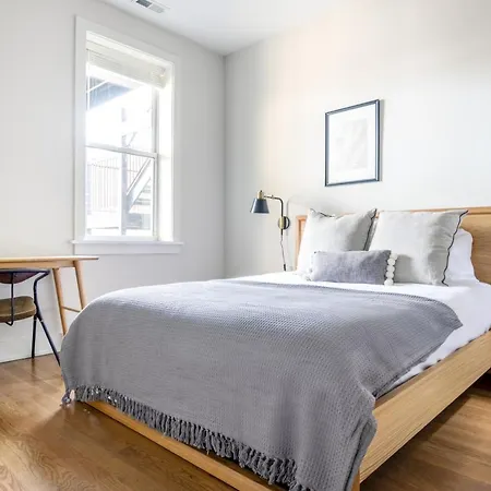 Lakeview 2br Nr L Nr Wrigley Field Chi-337 Apartment *