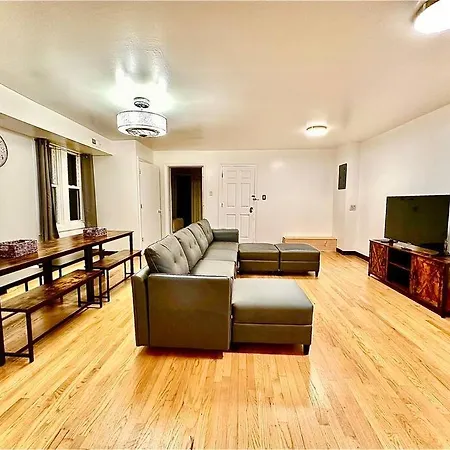 Spacious 5bd/2ba In Prime Logan Square Location!