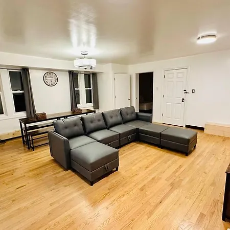 Spacious 5bd/2ba In Prime Logan Square Location! * Chicago