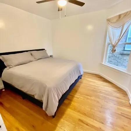 Spacious 5bd/2ba In Prime Logan Square Location! Chicago