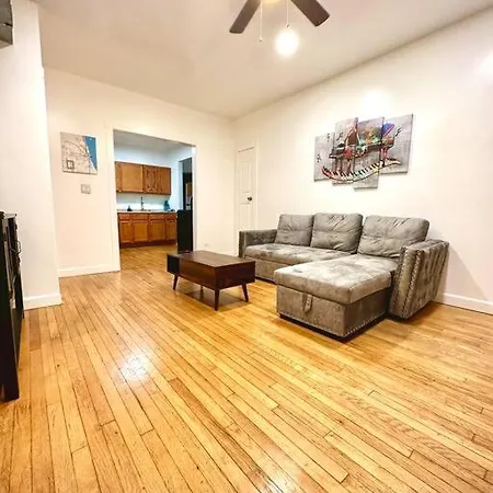 Spacious 5bd/2ba In Prime Logan Square Location! Chicago