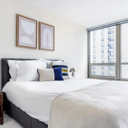 Lakeview 1br W Rooftop Pool Nr Wrigley Field Chi-375 * Chicago