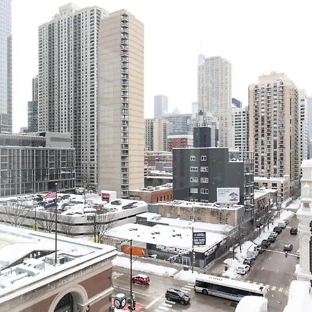 Apartment River N 1br W Gym Pool Nr L Stop Chi-355