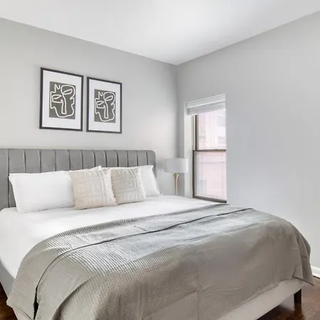Lakeview 2br W Wd Pool 3 Blocks To Lakefront Chi-484 Apartment Chicago