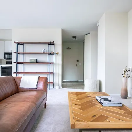 Lakeview 1br W Rooftop Pool Nr Wrigley Field Chi-375 * Chicago