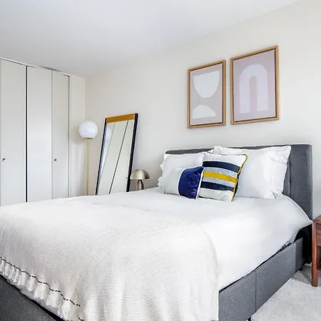 Lakeview 1br W Rooftop Pool Nr Wrigley Field Chi-375 *