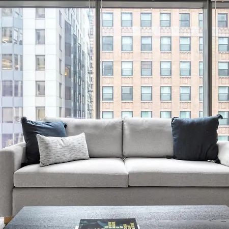 Loop 1br W Gym Pool Lounge 1 Block From L Chi-696 Apartment