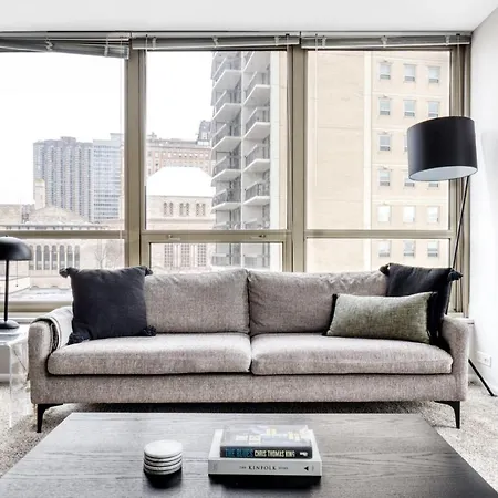 Apartment Lakeview 2br W Deck Pool Gym Nr Lincoln Park Chi-717 *