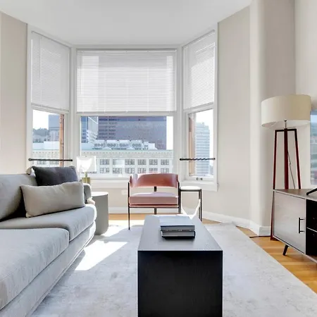 Apartment Loop 2br W Gym Doorman Same Block As L Chi-673 Chicago