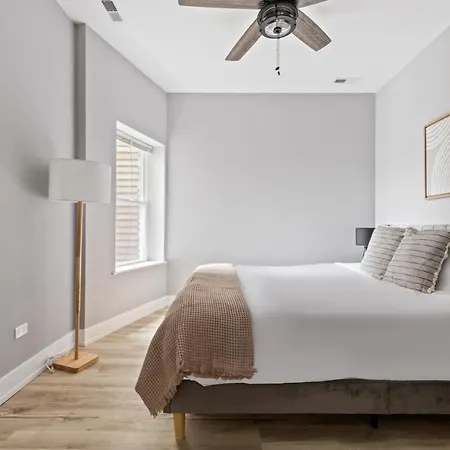 Apartment Edgewater 3br Nr Loyola Red Line Chi-906