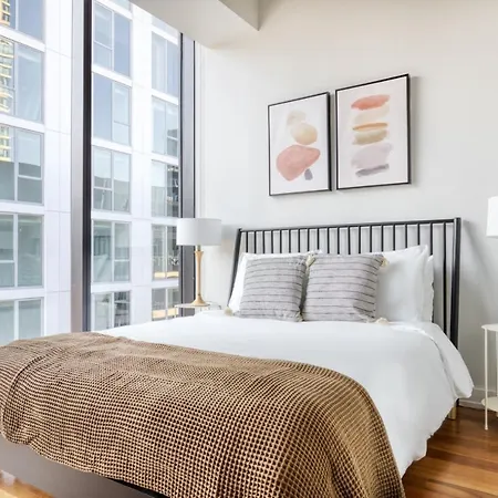 River North 1br W Gym Lounge Roof Nr Riverwalk Chi-901 Apartment