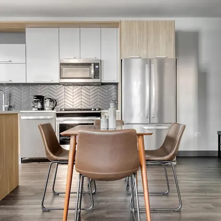 Loop 2br W Gym Pool Wd Nr Willis Tower Chi-830