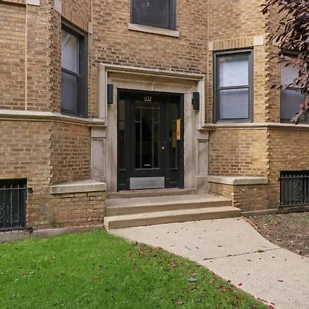 3br Sunny And Spacious Near Restaurants - Stratford 2s Rep