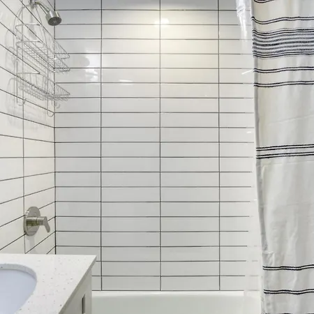 Lakeview 2br W Wd Pool 3 Blocks To Lakefront Chi-484 Apartment