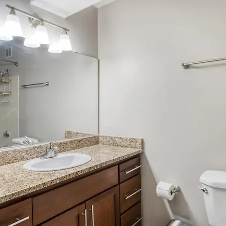 Streeterville 2br W Gym Pool Ohio St Beach Chi-908