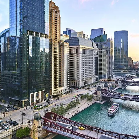 Hotel The Westin River North 4*