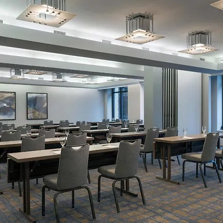 Hotel The Westin River North 4*