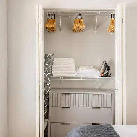 Lakeview 2br W Wd Bbq Nr Belmont L Chi-734 Chicago