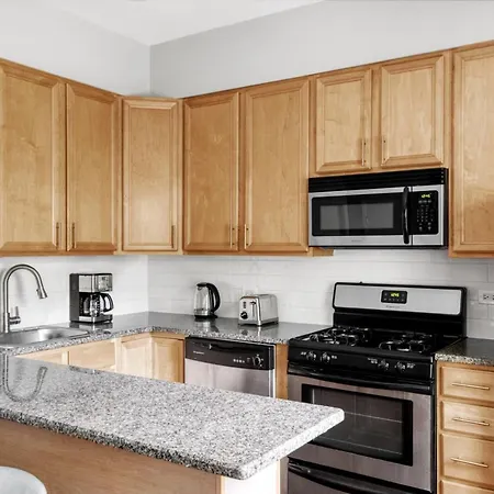 Lakeview 2br W Wd Bbq Nr Belmont L Chi-731 * Chicago