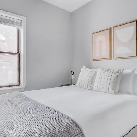 Lakeview 2br W Courtyard Wd 2 Blocks To L Chi-514