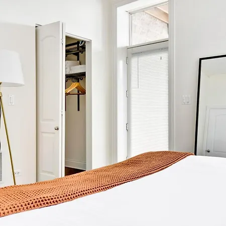 Apartment River W 2br 4 Blocks From Blue Line Chi-647 *