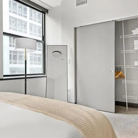 Loop 2br W Gym Pool Wd Nr Willis Tower Chi-829 *