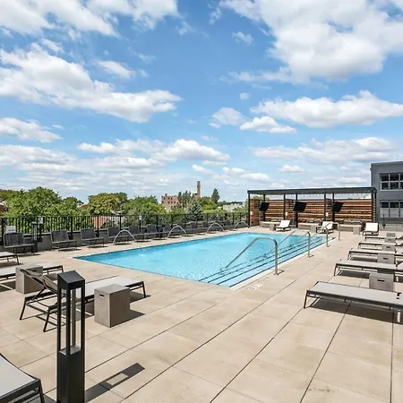 Apartment Logan Square 1br W Pool Lounge Gym Nr L Chi-868 Chicago