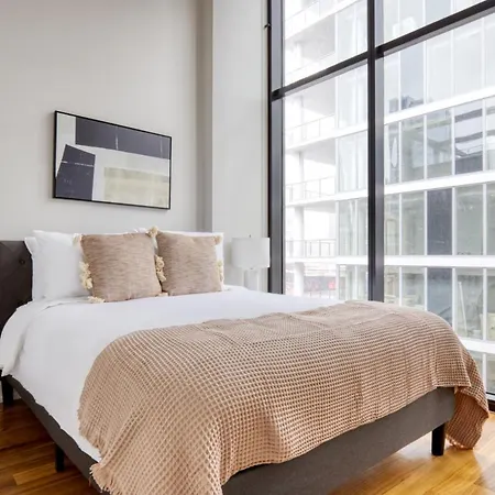 River North 1br W Gym Lounge Roof Nr Riverwalk Chi-892