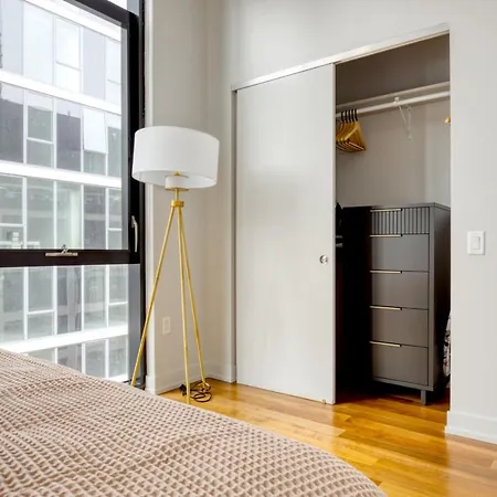 River North 1br W Gym Lounge Roof Nr Riverwalk Chi-892 Apartment *