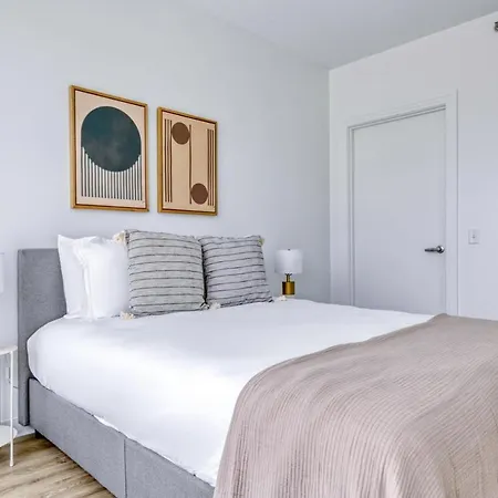 W Loop 2br W Gym Pool In Heart Of Greektown Chi-534 * Chicago