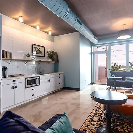 Ravenswood 1br W Rooftop Bbq Next To Brown Line Chi-401 * Chicago