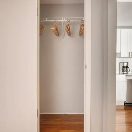 Lakeview 2br W Wd Bbq Nr Belmont L Chi-734 Chicago