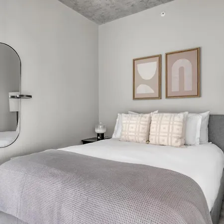 Apartment W Loop Studio W Gym Pool 2 Blocks From L Chi-491 Chicago