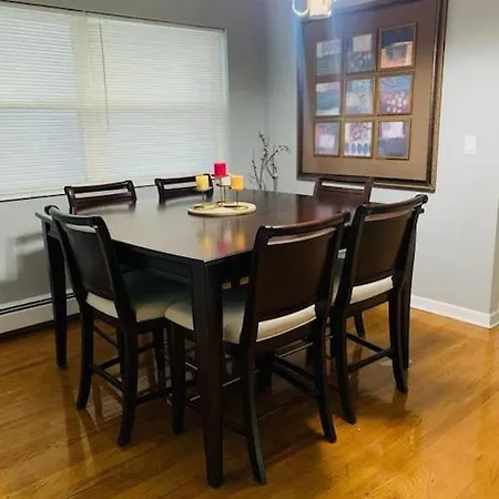 Roger'S Park Spacious Apartment * Chicago