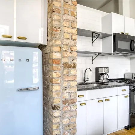 Wicker Park 1br W Wd 1 Block To L Six Corners Chi-420 * Chicago