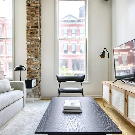Wicker Park 1br W Wd 1 Block To L Six Corners Chi-420 Chicago