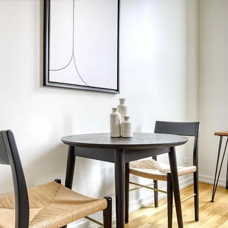 Wicker Park 1br W Wd 1 Block To L Six Corners Chi-420 *
