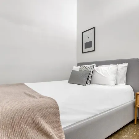 Loop 1br W Gym Theatre Nr Grant Park Chi-102 Apartment *