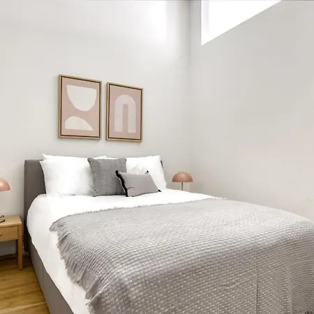 Apartment Wicker Park 1br W Wd 1 Block To L Six Corners Chi-420 Chicago