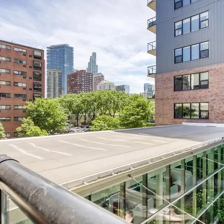 S Loop 1br W Gym Pool Roof 1 Block To L Chi-690 * Chicago