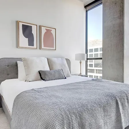 W Loop 2br W Gym Pool Lounge 2 Blocks From L Chi-490 Apartment Chicago