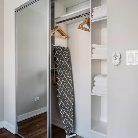 Edgewater 2br Nr Michigan Chi-925 *