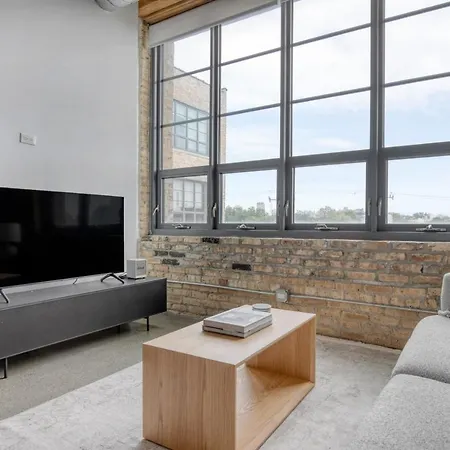 Apartment Lincoln Park 2br W Wd Gym Roof Nr I-90 Chi-782 Chicago