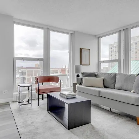 Edgewater W Gym Deck Lounge Nr L Chi-658