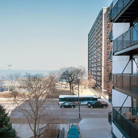 Apartment Edgewater 1br Nr Thorndale Red Line Station Chi-927