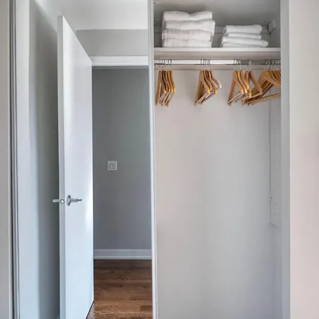 Edgewater 1br Nr Thorndale Red Line Station Chi-927