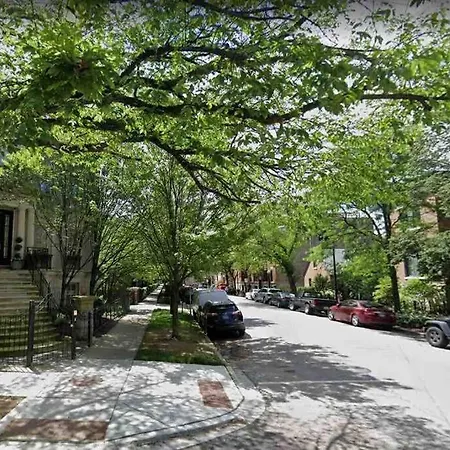 Lincoln's Guesthouse-brand New & Amazing Location! * Chicago