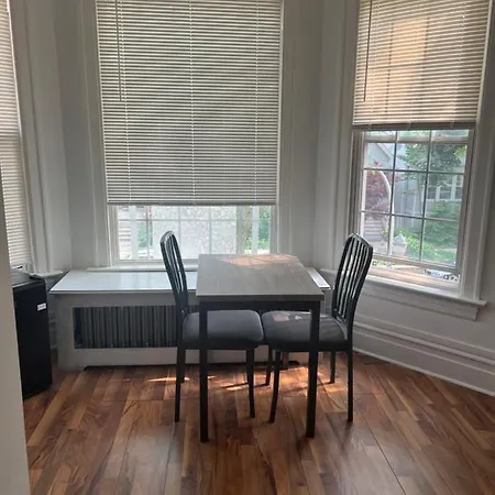 Homestay Hollywood Llc Chicago