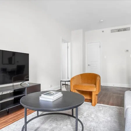 Gold Coast 1br W Gym Roof Nr Mag Mile Chi-622 Apartment *