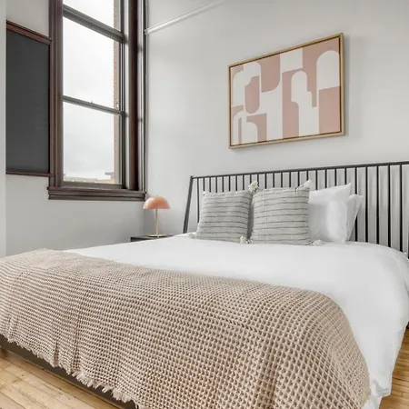Apartment West Town 2br Nr I-90 Blue Line Chi-784 Chicago